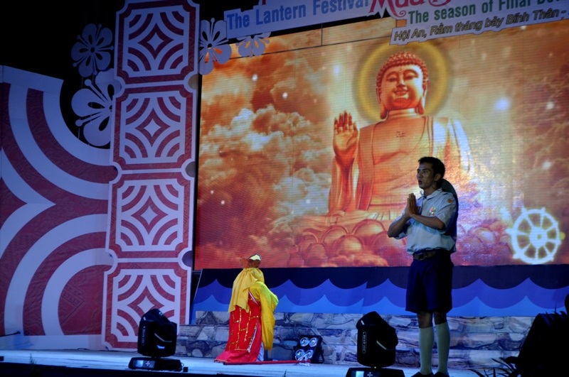 Đêm hội “Hoa đăng - báo hiếu” lung linh trên sông Hoài - 7