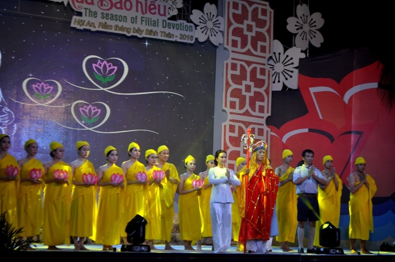 Tiết mục “Mục Kiền Liên” cứu mẹ gây xúc động cho nhiều người