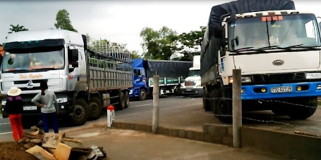 Quảng Trị: Chưa được cấp phép, vẫn ngang nhiên đặt trạm cân - 2 Quảng Trị: Chưa được cấp phép, vẫn ngang nhiên đặt trạm cân - 2