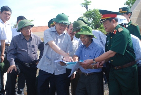 Chủ tịch nước Trương Tấn Sang trong một lần đến thăm và làm việc tại đảo Cồn Cỏ, năm 2014