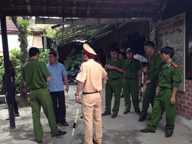 Lực lượng Công an nhanh chóng có mặt tại hiện trường để làm rõ vụ việc 