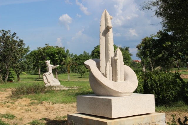 Quảng Trị: Những tượng đá ẩn chứa lòng tri ân liệt sĩ! - 1