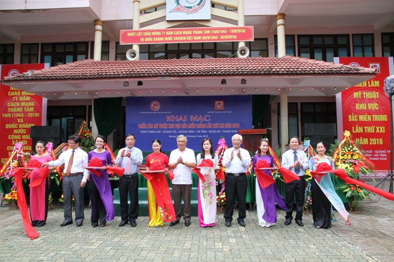 Hơn 250 tác phẩm tham gia triển lãm mỹ thuật Bắc miền Trung - 1
