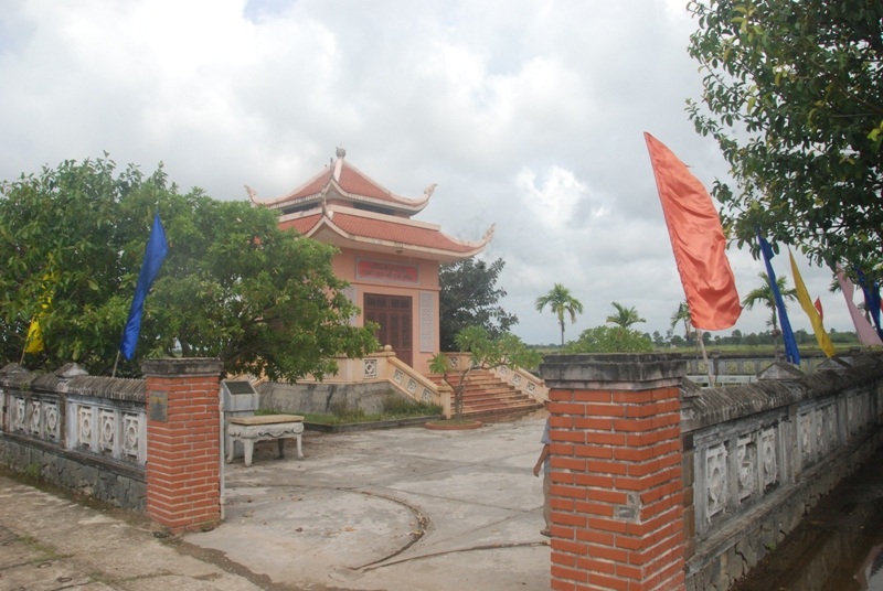 Đền thờ Bác Hồ được xây dựng tại thôn Hà Xá, xã Triệu Ái là nơi để mọi người bày tỏ lòng kính trọng, tri ân đối với lãnh tụ