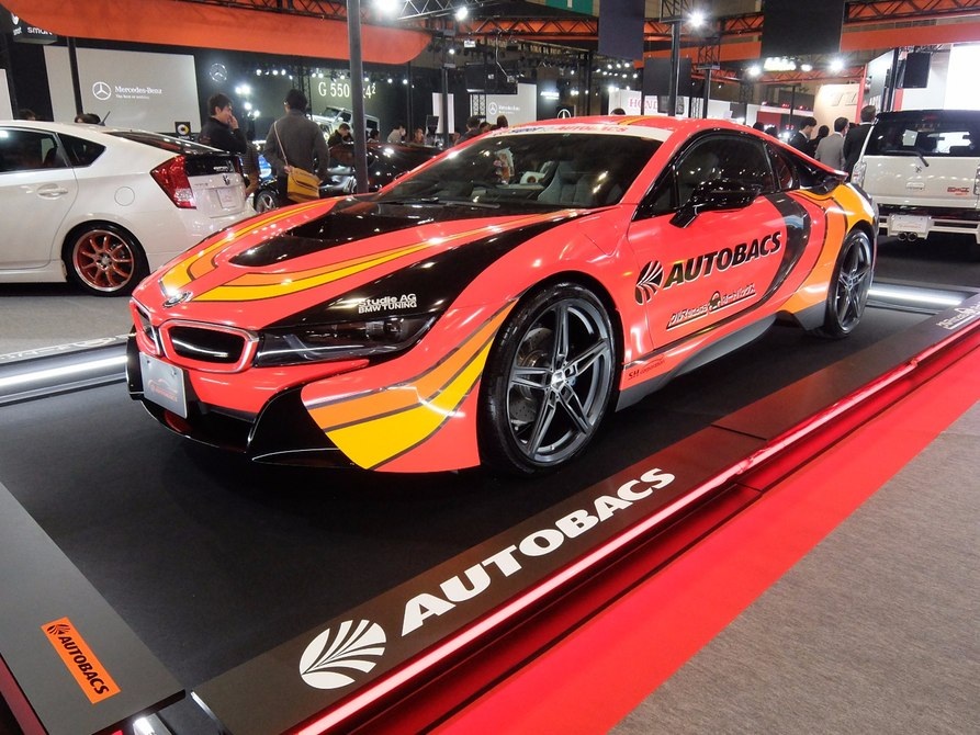 Những chiếc xe độ ấn tượng tại Tokyo Auto Salon 2016 - 10 Một chiếc BMW i8 được trưng bày tại triển lãm sau khi được độ lại với một diện mạo ấn tượng bởi AUTOBACS