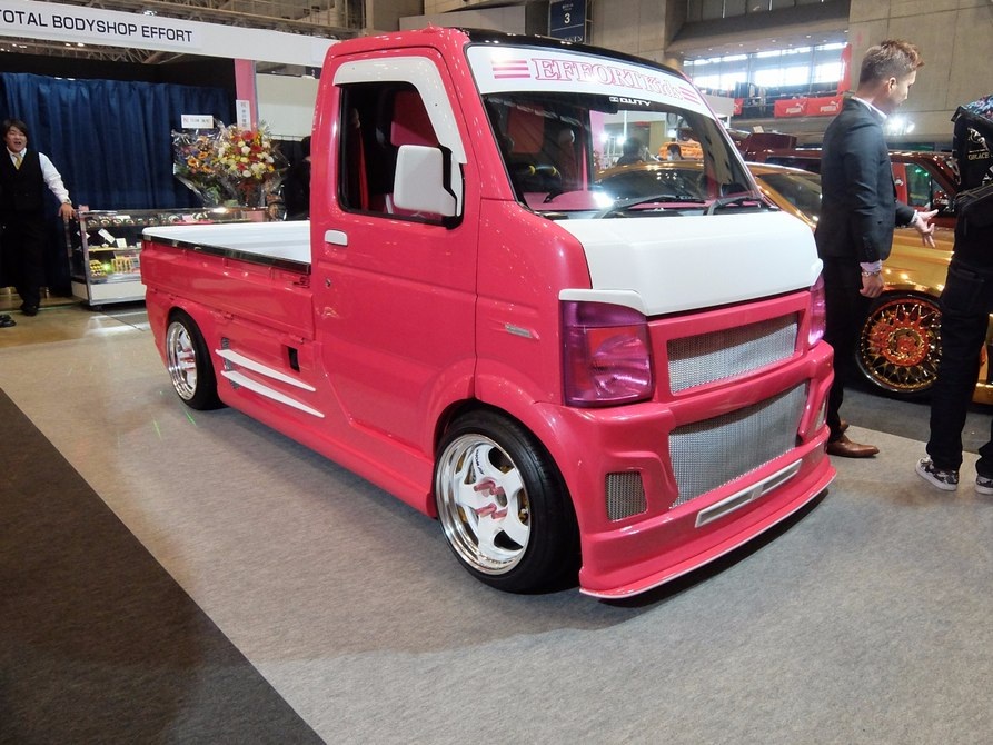 Những chiếc xe độ ấn tượng tại Tokyo Auto Salon 2016 - 12
Chiếc xe bán tải cỡ nhỏ Kei-Pick của hãng Hello-Special với kiểu dáng như một chiếc xe...đồ chơi