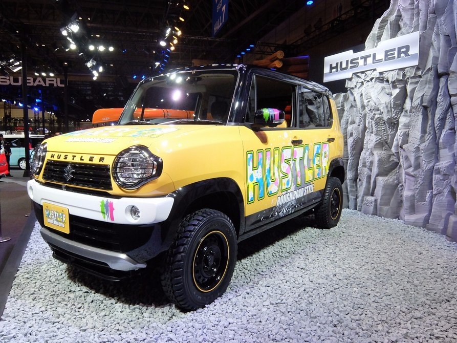 Những chiếc xe độ ấn tượng tại Tokyo Auto Salon 2016 - 5
Mẫu Suzuki Hustler 4X4 với lốp xe dày và gầm xe cao. Đây là một trong những dòng sản phẩm bán chạy nhất của Suzuki trong năm qua