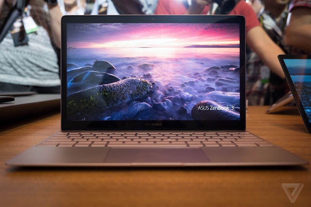 So sánh laptop mỏng nhất thế giới của Asus với Macbook mới nhất của Apple - 1 So sánh laptop mỏng nhất thế giới của Asus với Macbook mới nhất của Apple - 1