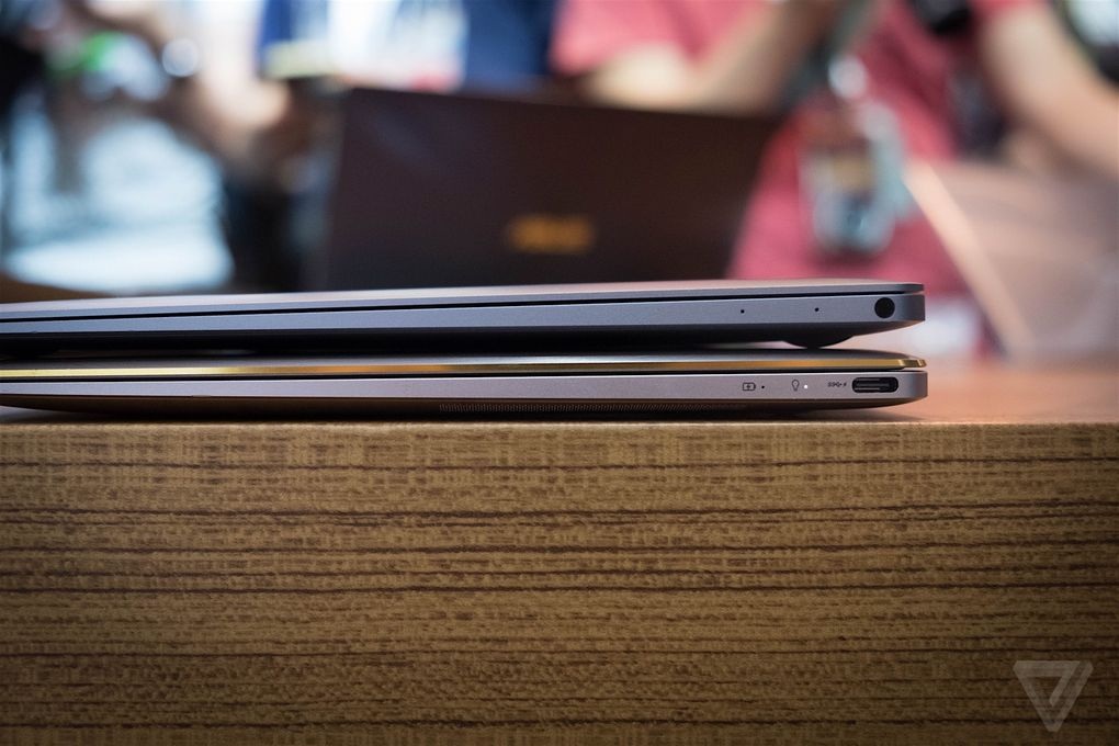 So sánh laptop mỏng nhất thế giới của Asus với Macbook mới nhất của Apple - 6 So sánh laptop mỏng nhất thế giới của Asus với Macbook mới nhất của Apple - 6