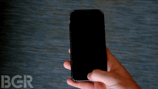 Với iOS 10, Apple sẽ chính thức thay thế tính năng "vuốt để mở khóa" quen thuộc - 3 Với iOS 10, Apple sẽ chính thức thay thế tính năng "vuốt để mở khóa" quen thuộc - 3