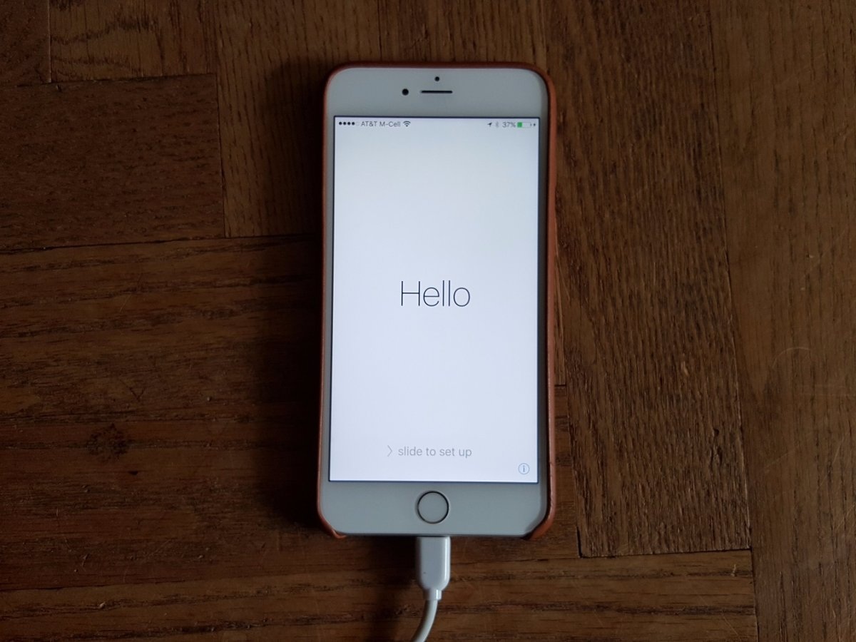 Thủ thuật đơn giản giúp bạn giải phóng tới 6GB bộ nhớ trống trên iPhone - 10 Sau đó, iPhone sẽ tự khởi động lại và thực hiện một số bước cài đặt cơ bản. Tất cả mọi thứ sẽ hoạt động trở lại một cách bình thường. sau giây lát, và các dữ liệu rác sẽ được dọn dẹp sạch sẽ, trả lại cho bạn một lượng bộ nhớ trống khá đáng kể