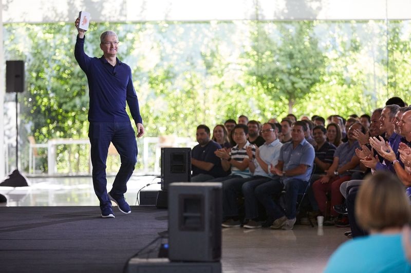Apple cán mốc 1 tỷ chiếc iPhone được bán ra - 1 Apple cán mốc 1 tỷ chiếc iPhone được bán ra - 1
