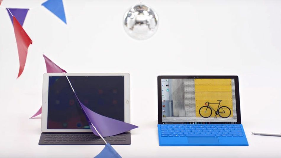 Microsoft lại "đá xoáy" Apple với quảng cáo Surface Pro 4 - 1