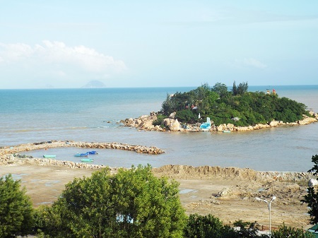 
Một đoạn thi công Dự án Công viên văn hóa - giải trí - thể thao Nha Trang Sao nhìn từ hướng trường ĐH Nha Trang

 
