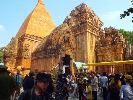 Tháp bà Ponagar Nha Trang, Khánh Hòa