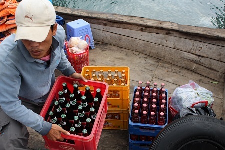 Hàng Tết đặc trưng đưa sang đảo Trí Nguyên