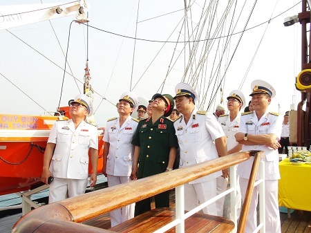 Tàu được biên chế về biên đội tàu huấn luyện thực hành thuộc Học viện Hải quân ngày 22/2 nhằm huấn luyện, rèn luyện thủy nghiệp cơ bản, kỹ năng đi biển cho thủy thủ viễn dương và hoạt động đường dài; tham gia các hoạt động giao lưu hải quân và hàng hải quốc tế