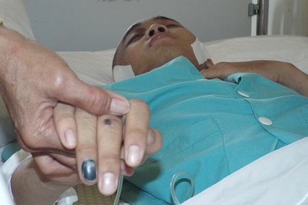 Sau tai nạn giao thông, tương lai của Sang hết sức mờ mịt