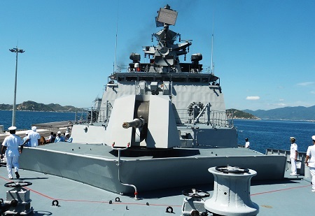 Hai chiến hạm Ấn Độ cùng thủy đoàn hơn 600 người thăm Cam Ranh - 9