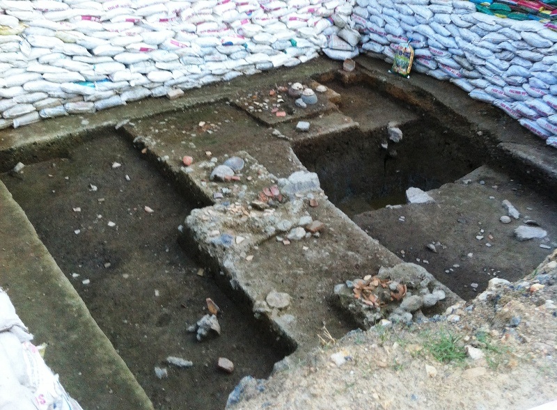 Hiện trường khai quật di tích Đông Sơn