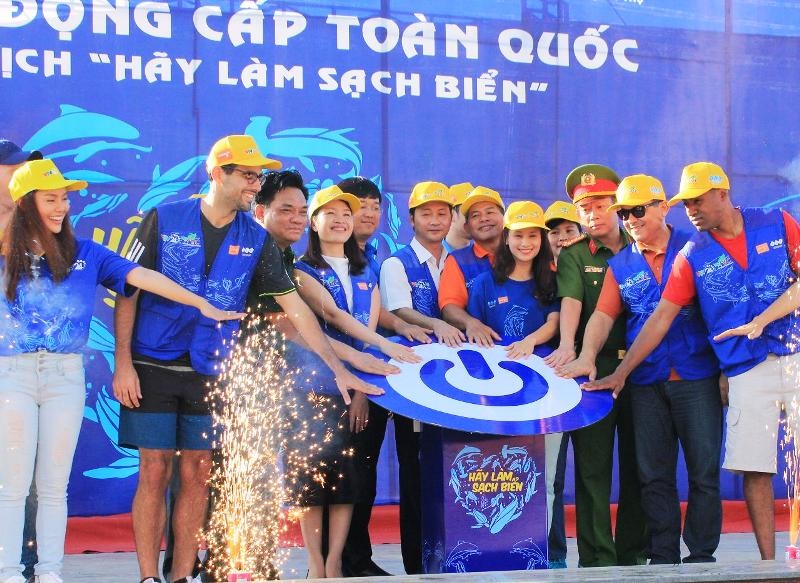 
Phát động chiến dịch Hãy làm sạch biển 
