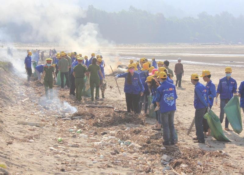 Chiếc dịch thu hút hơn 2.000 tình nguyện viên và người dân tham gia