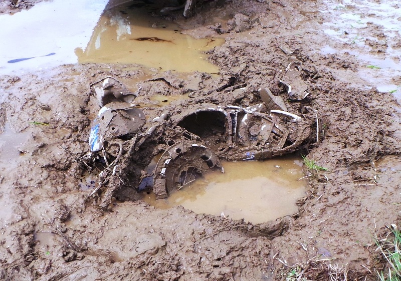 Chiếc xe máy biến dạng hoàn toàn