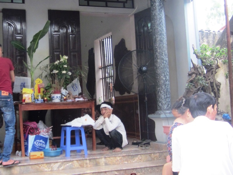 Gia đình tổ chức mai táng cho nạn nhân