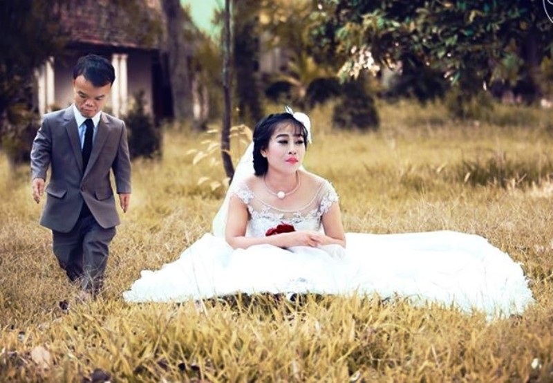 Đám cưới cổ tích của chàng rể "tí hon" và cô dâu xinh đẹp - 1 Ảnh cưới của Hữu Cường - Bích Phương (Ảnh: Facebook)