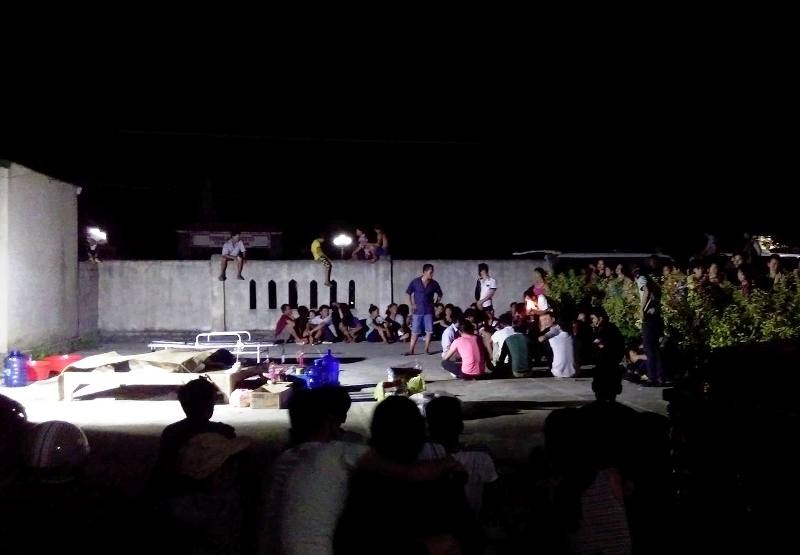 Đâm vào máy xúc, 2 học sinh tử vong - 2 Đâm vào máy xúc, 2 học sinh tử vong - 2