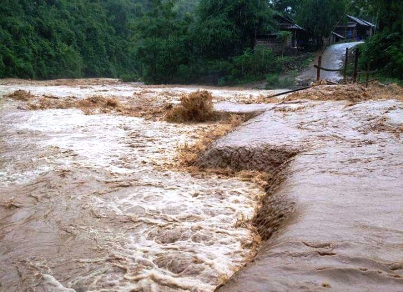 Một huyện ở Thanh Hóa bị chia cắt, nhiều địa bàn ở Quảng Ninh bị cô lập - 5 Đợt mưa lũ vừa qua đã khiến giao thông tại nhiều huyện miền núi bị chi cắt bởi lũ ống, lũ quét