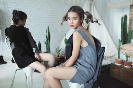 Độc đáo phong cách "không cần bạn trai" của hot girl Khả Ngân - 7 Độc đáo phong cách "không cần bạn trai" của hot girl Khả Ngân - 7