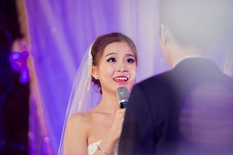 Lúc hai vợ chồng thề nguyện, cô chia sẻ cảm thấy rất hạnh phúc vì có được ông xã Xuân Du. Cô biết sau ngày hôm nay cô sẽ phải sống có trách nhiệm hơn, bản thân Diễm Trang cho rằng cô không phải là người nấu ăn giỏi hay chuyện nữ công gia chánh xuất sắc nhưng cô tin rằng bản thân mình sẽ cố gắng để gia đình luôn hạnh phúc.