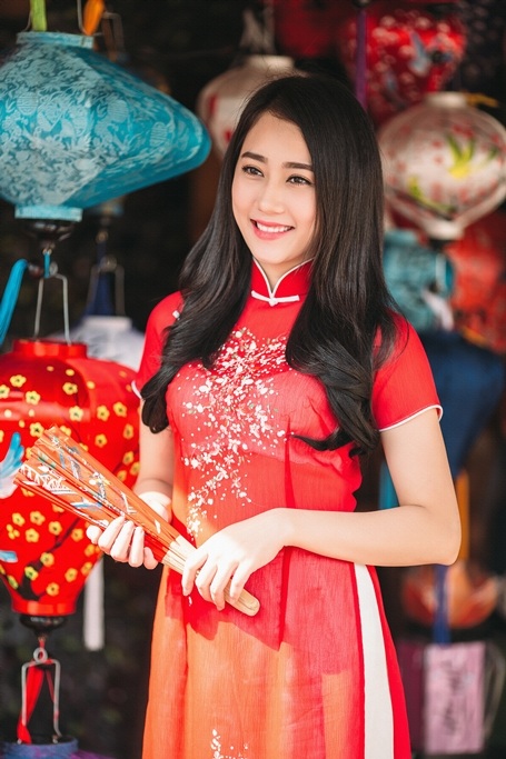"Bạn gái màn ảnh" của Sơn Tùng MTP rạng rỡ xuống phố xuân - 6 "Bạn gái màn ảnh" của Sơn Tùng MTP rạng rỡ xuống phố xuân - 6