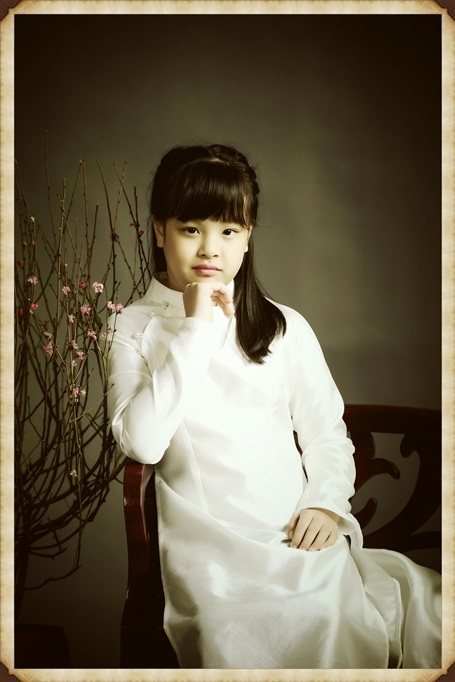 Đại gia đình Thúy Hằng, Thúy Hạnh đoàn viên trong Tết xưa - 12 Suli điệu đà tạo dáng.