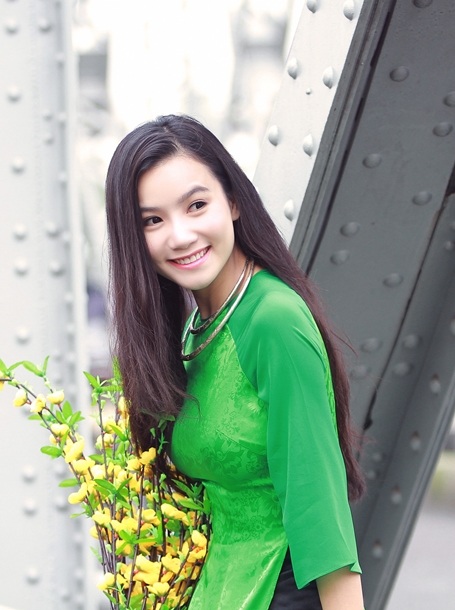 Sang năm 2016 , ngoài việc dạy học, đóng phim, quảng cáo, làm MC thì Giang sẽ mở một phòng tranh mới và làm một triển lãm tranh cá nhân của mình.