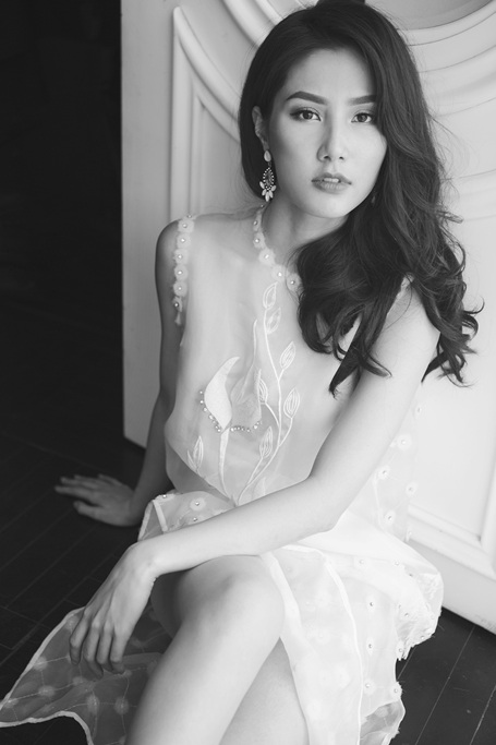Diễm My 9X khoe vẻ đẹp trưởng thành, quyến rũ - 1 Diễm My 9X khoe vẻ đẹp trưởng thành, quyến rũ - 1