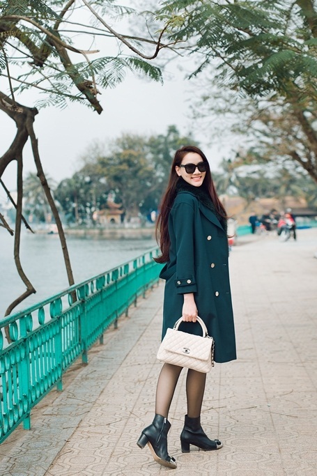 Những "má lúm đồng tiền" đắt giá của showbiz Việt - 6
Siêu mẫu Trang Nhung (Ảnh: Gia Huy)