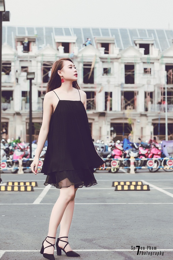 Miss Teen thân thiện Hồ Bích Trâm hờ hững vai trần xuống phố - 15 Miss Teen thân thiện Hồ Bích Trâm hờ hững vai trần xuống phố - 15