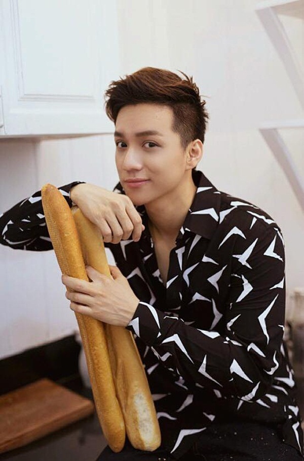 Báo Thái Lan so sánh Phạm Hương với mỹ nam Việt đang làm "điêu đứng" người hâm mộ - 5 Báo Thái Lan so sánh Phạm Hương với mỹ nam Việt đang làm "điêu đứng" người hâm mộ - 5
