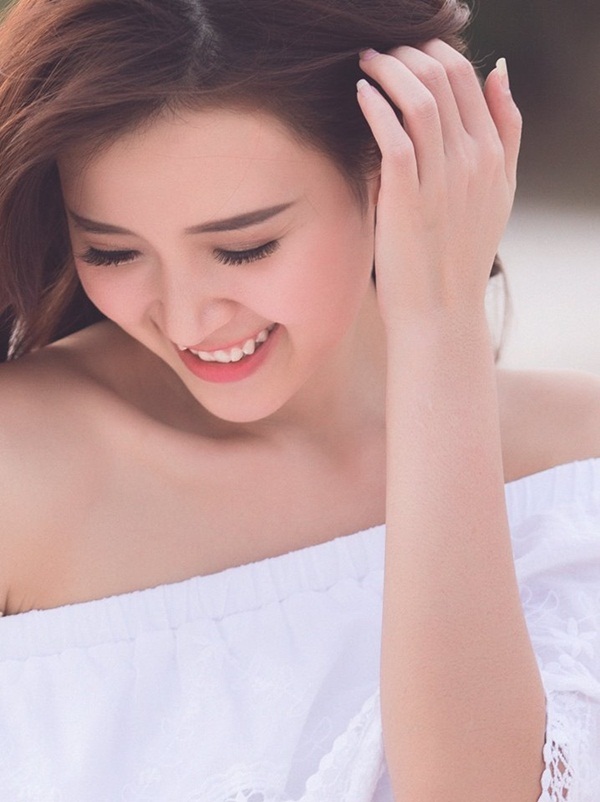 Mỹ Tâm, Hồ Quỳnh Hương thể hiện đẳng cấp chưa bao giờ hết hot - 11 Midu cũng khẳng định việc cô và Phan Thành chia tay xảy ra đã lâu, 2 bên gia đình và bạn bè đã biết hết, chỉ là cô không thích chia sẻ trên truyền thông về chuyện tình cảm cá nhân mà thôi.