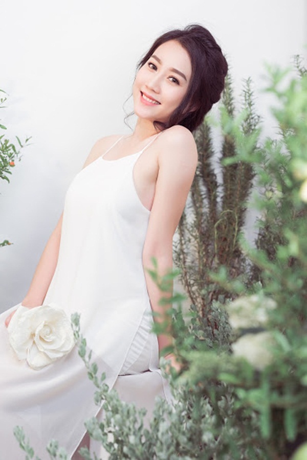 “Bạn gái" Sơn Tùng MTP mong manh như đóa tường vy - 3 “Bạn gái" Sơn Tùng MTP mong manh như đóa tường vy - 3