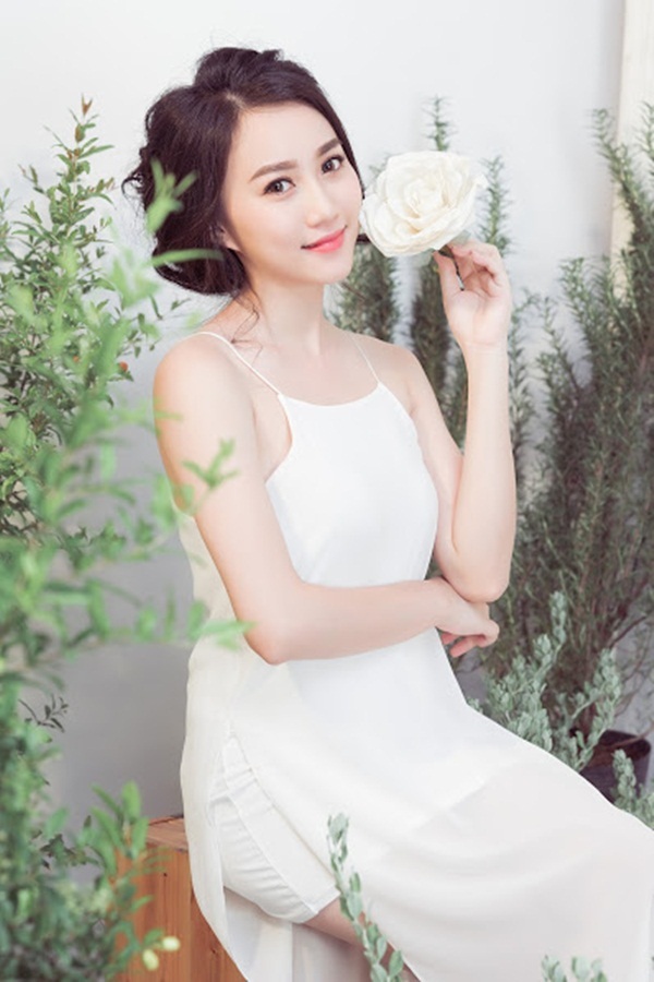 “Bạn gái" Sơn Tùng MTP mong manh như đóa tường vy - 9 “Bạn gái" Sơn Tùng MTP mong manh như đóa tường vy - 9