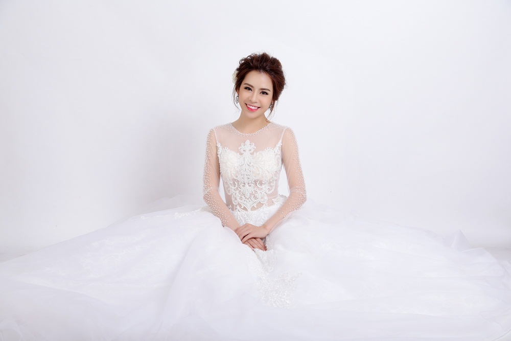 “Hot girl” phim Kính vạn hoa đẹp tinh khôi với đầm trắng - 8 “Hot girl” phim Kính vạn hoa đẹp tinh khôi với đầm trắng - 8