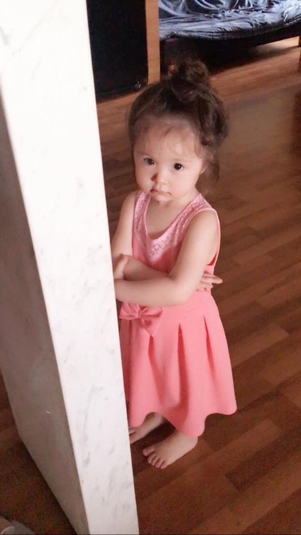 Tan chảy khoảnh khắc bé Cadie Mộc Trà bị phạt và nói “I love you” - 3 Tan chảy khoảnh khắc bé Cadie Mộc Trà bị phạt và nói “I love you” - 3