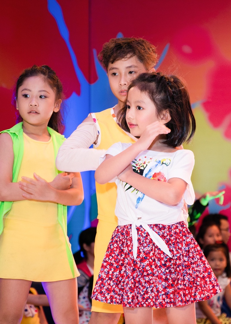 Cô con gái Ngọc Phương Nam, tên ở nhà Chiko gây thương nhớ khi diện style sành điệu, cá tính và tạo dáng, đi catwalk chuyên nghiệp.