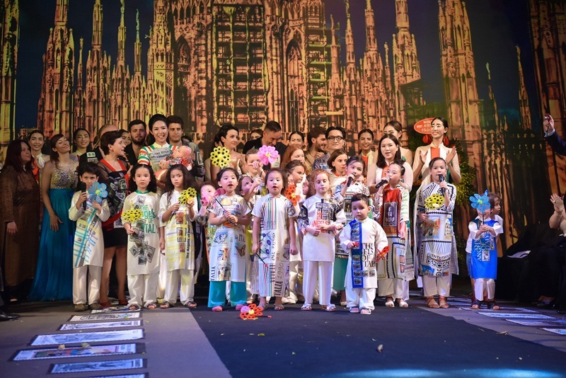 Đêm nghê thuật "Những thiên thần nước Ý" lung linh sắc màu, ấm áp tình hữu nghị - 4 Đêm nghê thuật "Những thiên thần nước Ý" lung linh sắc màu, ấm áp tình hữu nghị - 4