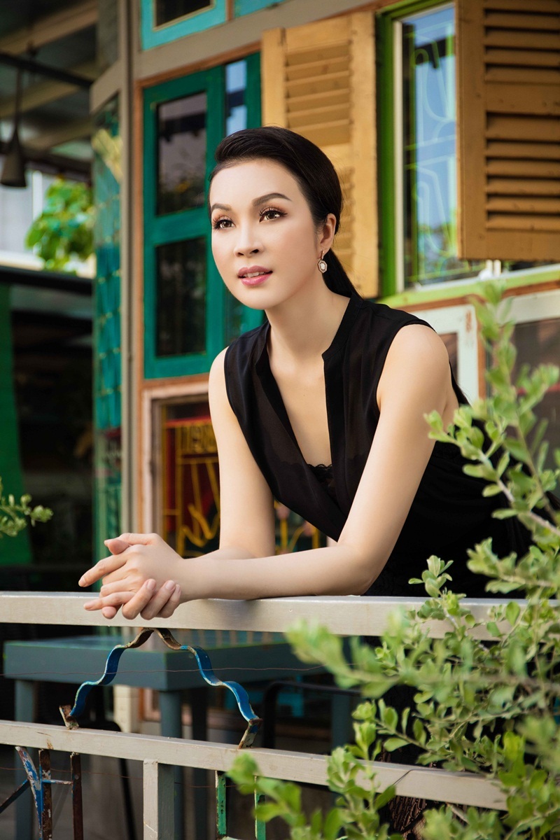 Y Phụng, Thanh Mai - 2 nữ hoàng ảnh lịch 1990 đọ vẻ trẻ trung - 8 Y Phụng, Thanh Mai - 2 nữ hoàng ảnh lịch 1990 đọ vẻ trẻ trung - 8