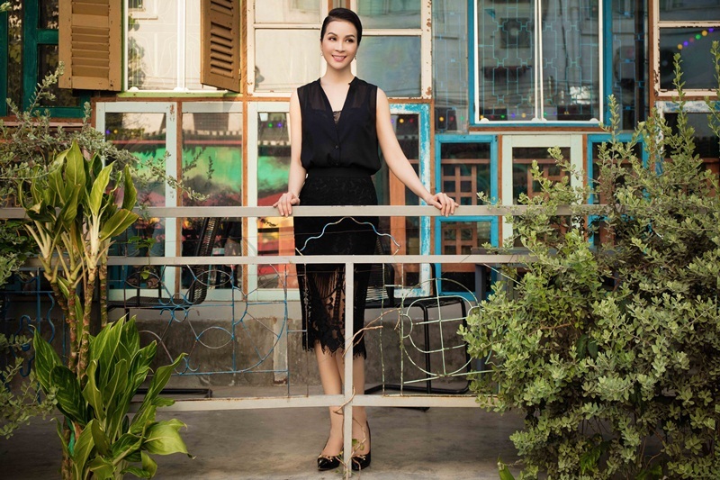 Y Phụng, Thanh Mai - 2 nữ hoàng ảnh lịch 1990 đọ vẻ trẻ trung - 10 Y Phụng, Thanh Mai - 2 nữ hoàng ảnh lịch 1990 đọ vẻ trẻ trung - 10