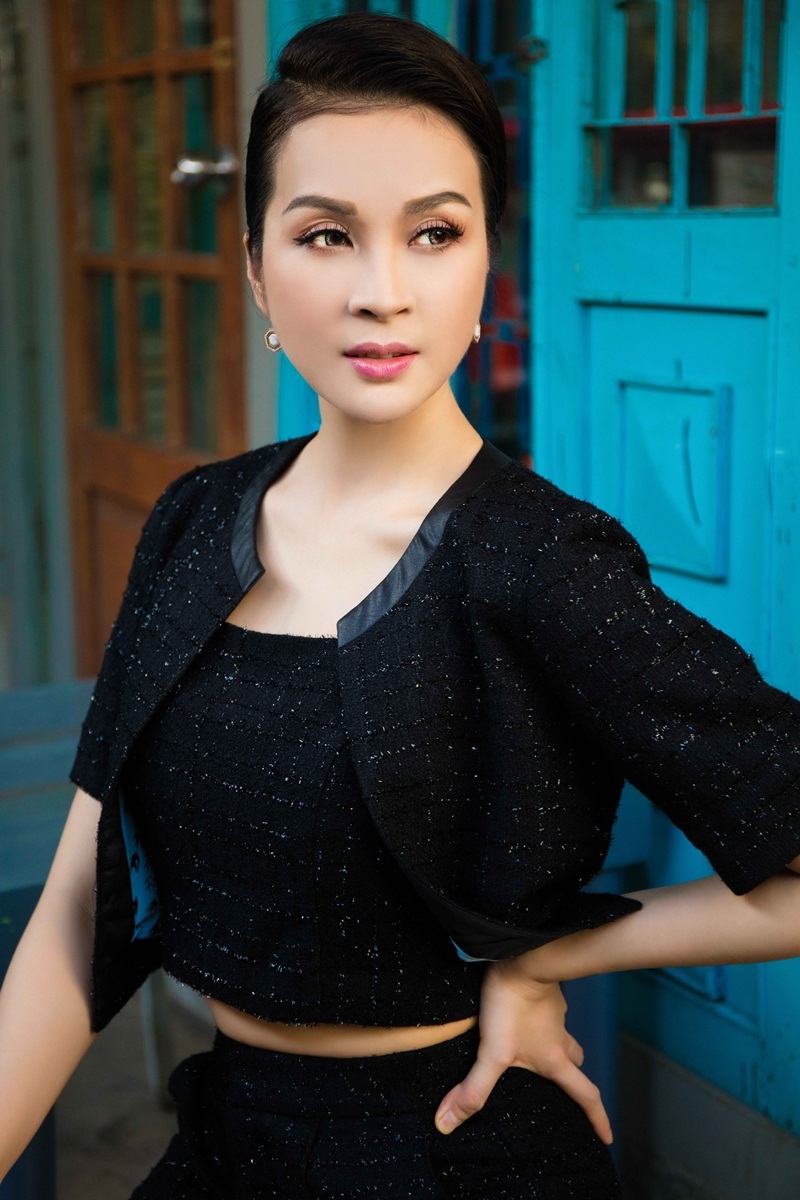 Y Phụng, Thanh Mai - 2 nữ hoàng ảnh lịch 1990 đọ vẻ trẻ trung - 6 MC Thanh Mai duy trì được nhan sắc tươi trẻ ở tuổi tứ tuần.